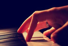 阿拉维斯客场逼平强队，表现令人惊喜